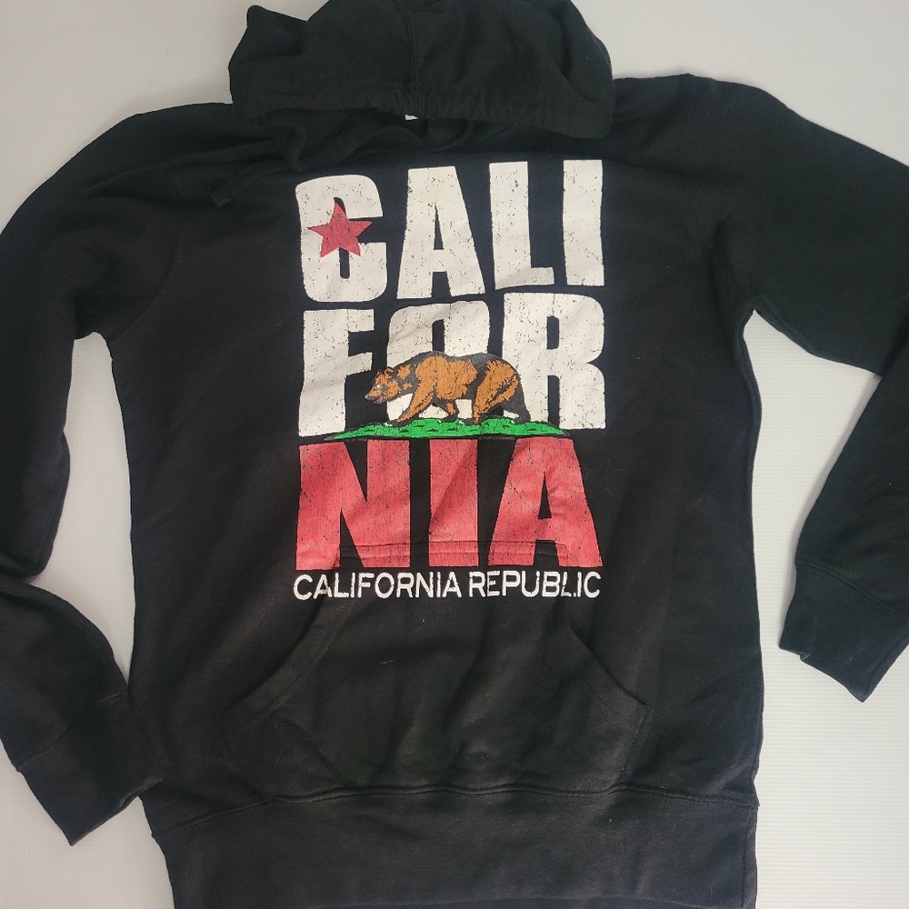 Independent trading co. Gray hoodie, California hoodie size small #sh